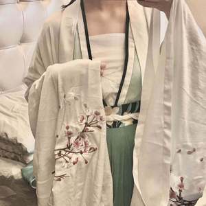 少女初婚真人版 免费
